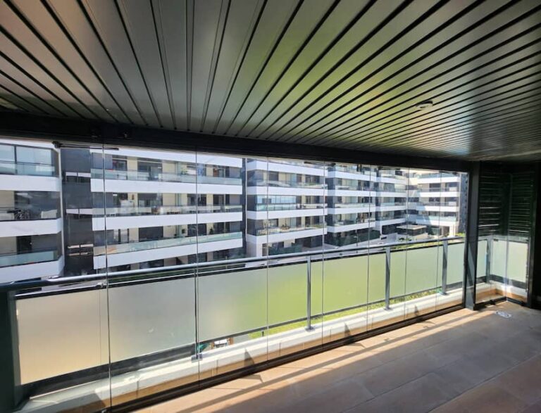 Techo fijo panel sandwich