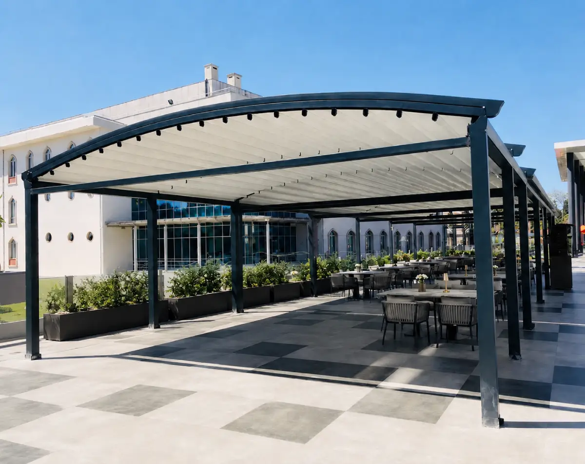pérgola lona tensada curvada